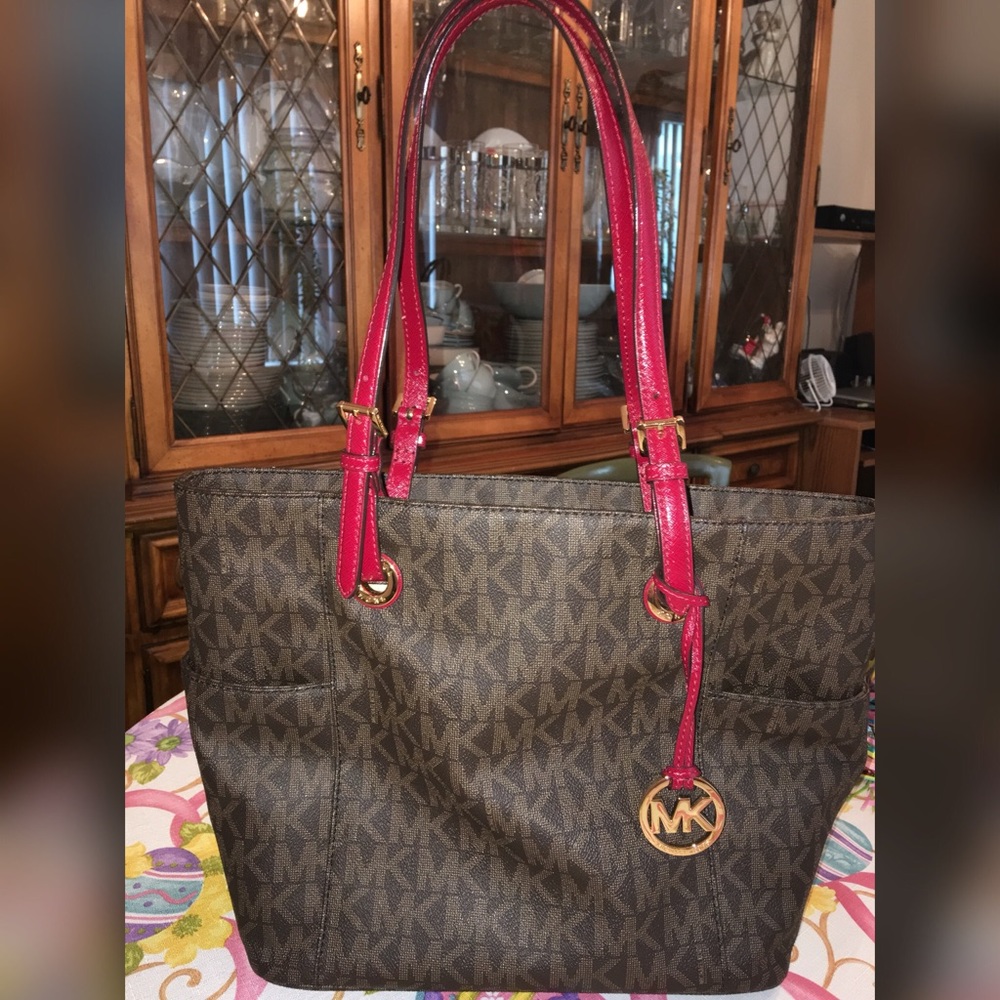 ⚠️NEGOTIABLE⚠️ Michael Kors Tote